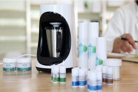 美的人都在用私人定制護(hù)膚品了，你還想著多吃水果就行？