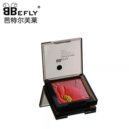 初戀臉，桃花運，這些離你只有一盤腮紅的距離！