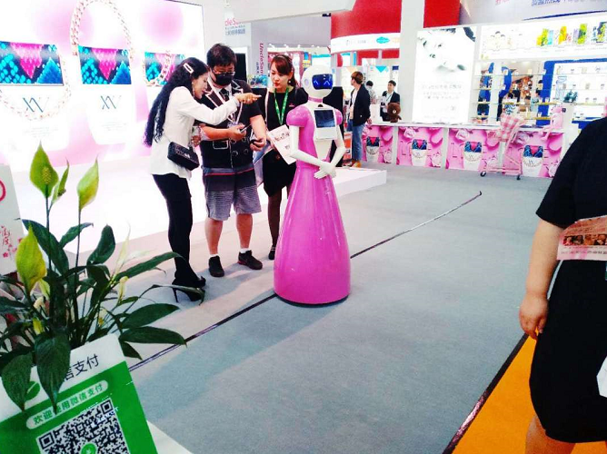 智能迎賓機器人