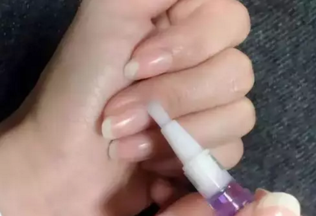 美甲怎么可以敗給粗糙？！iGLORY指緣油，還你白玉無(wú)瑕的手指~