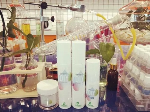 什么是diy私人訂制護膚品?DIY智能光電美膚館