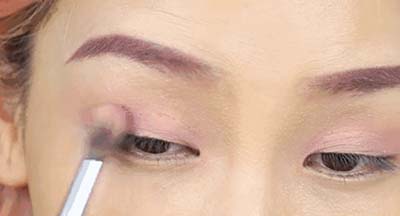 神技能！一支口紅搞定一個全妝