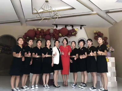 經(jīng)營美容院要怎么提升美容師的氣質(zhì)呢？