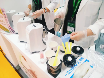 Z世代顏值經(jīng)濟(jì)崛起，私人定制護(hù)膚品迎來(lái)大熱時(shí)代