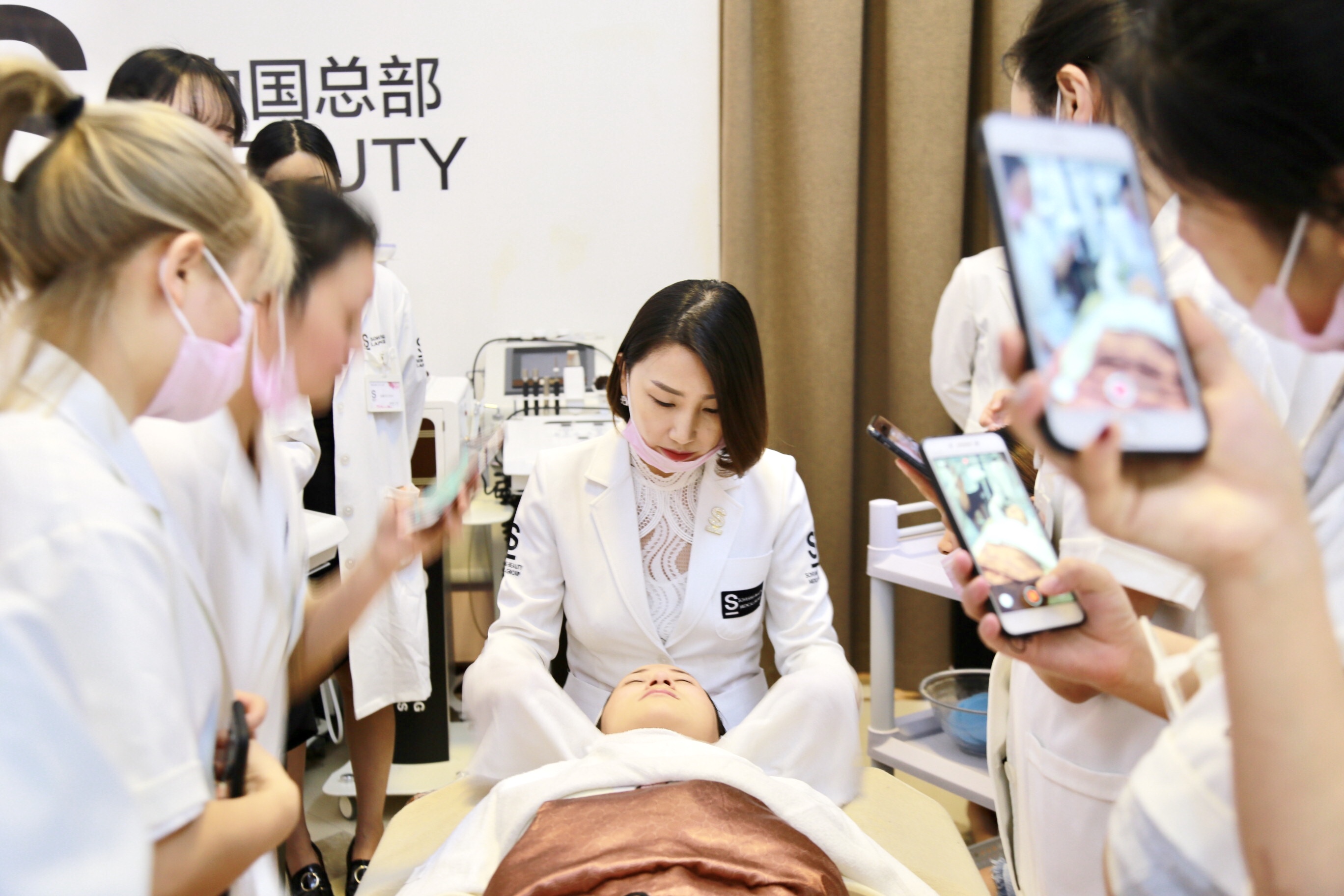 穿越重重迷霧，挺住就意味著一切！美業如何破局自救？